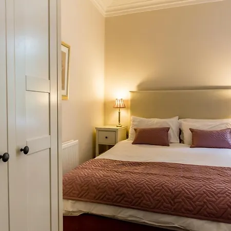 Appartement Longfield House *